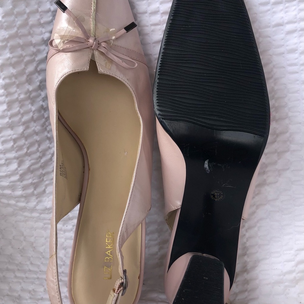 LIZ BAKER Ladies Sling Back Kitty Heel Size 8.5 M. Pearl Pink Genuine Leather - Picture 2 of 9